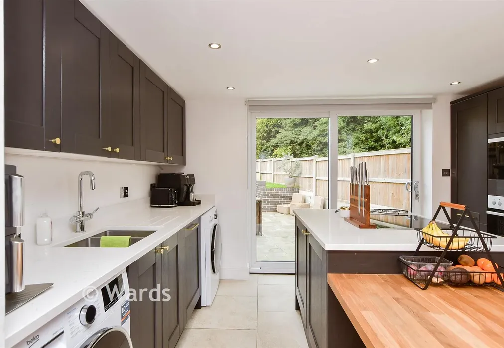 Kitchen - Church Hill, Temple Ewell, Dover, Kent - Wards of Kent
