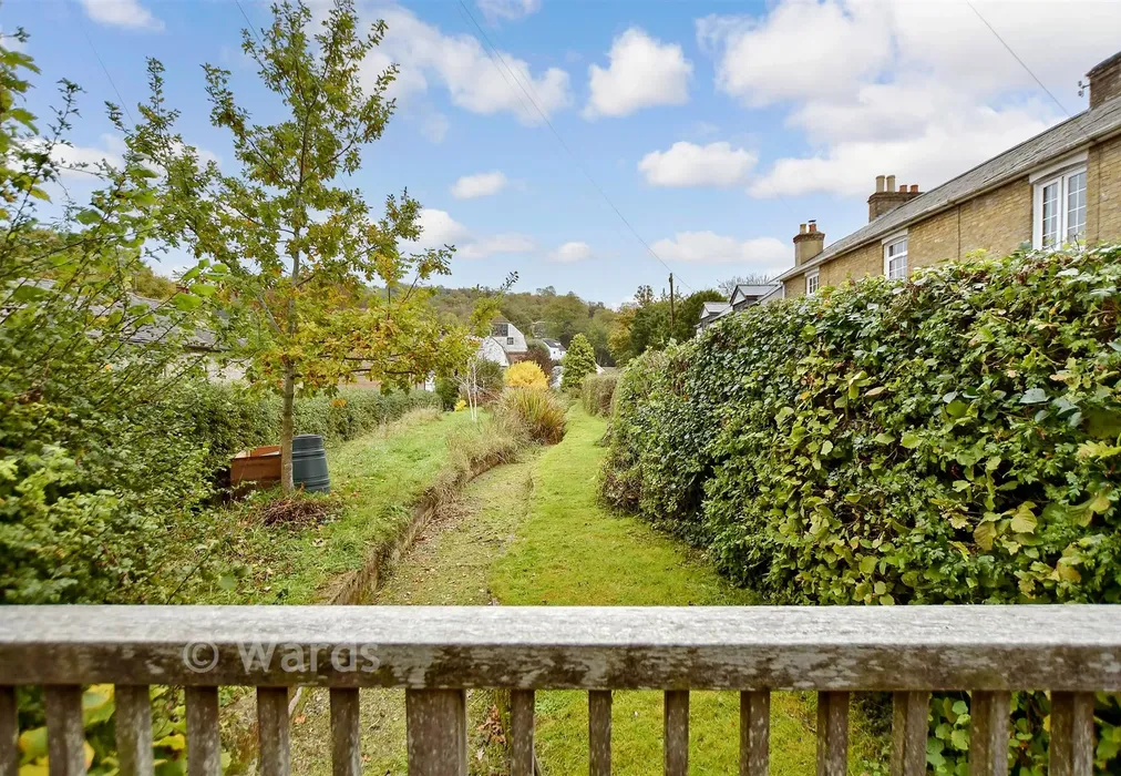Surrounding Area - Church Hill, Temple Ewell, Dover, Kent - Wards of Kent