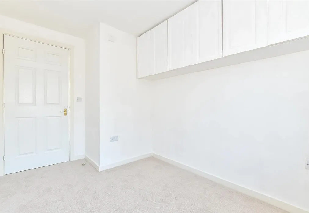 Bedroom 2 - Culverden Park, Tunbridge Wells, Kent - Wards of Kent