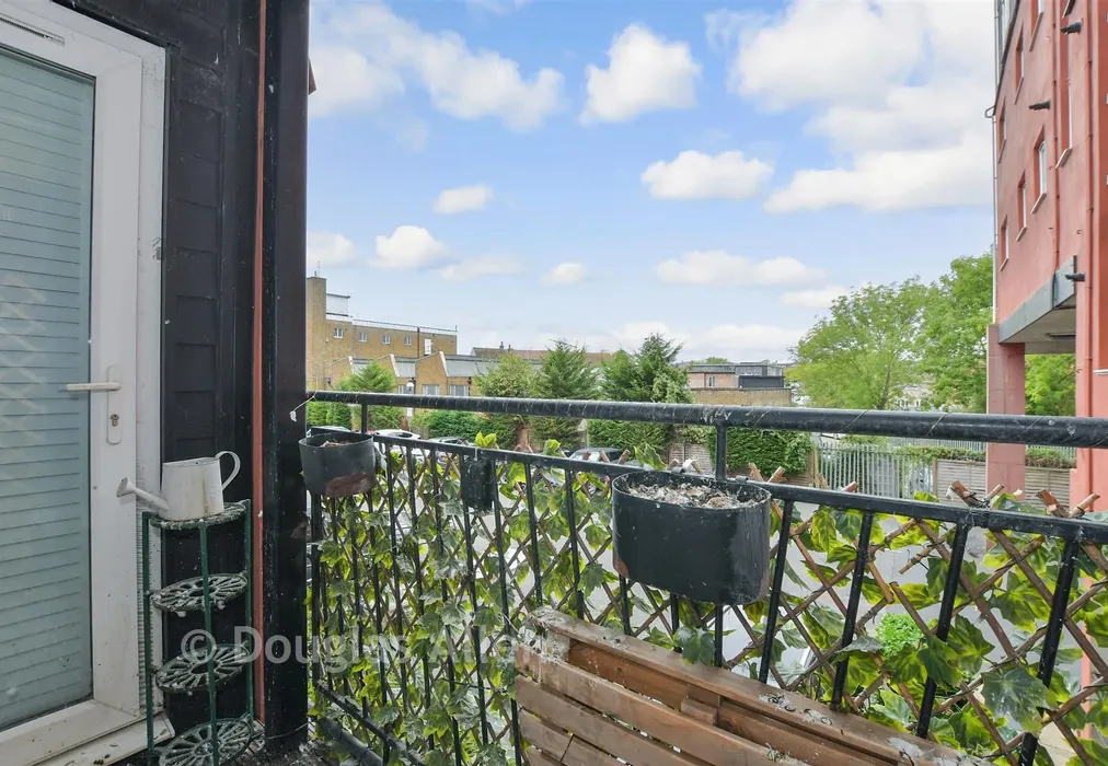 Balcony / Terrace - Lower Southend Road, Wickford, Essex - Wards of Kent