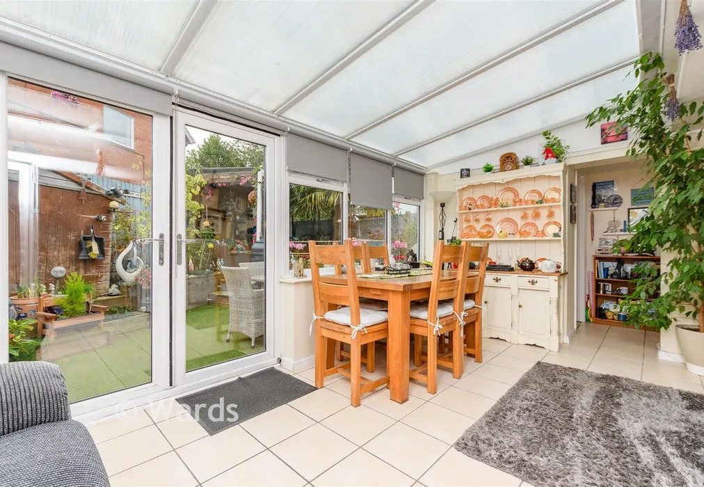 Conservatory - Woolwich Close, Chatham, Kent - Wards of Kent