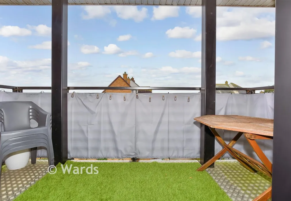 Balcony / Terrace - Finn Farm Road, Ashford, Kent - Wards of Kent