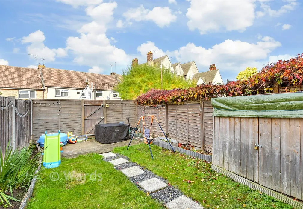 Rear Garden - Cavour Road, Faversham, Kent - Wards of Kent