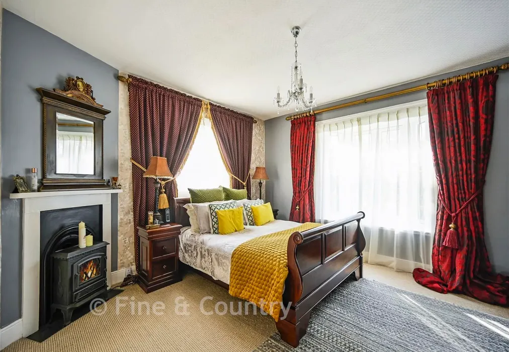 Principal Bedroom - Liverpool Road, Walmer, Deal, Kent - Wards of Kent