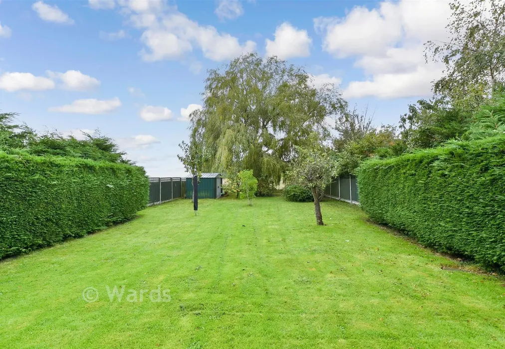 Rear Garden - Bonnington Road, Bilsington, Ashford, Kent - Wards of Kent