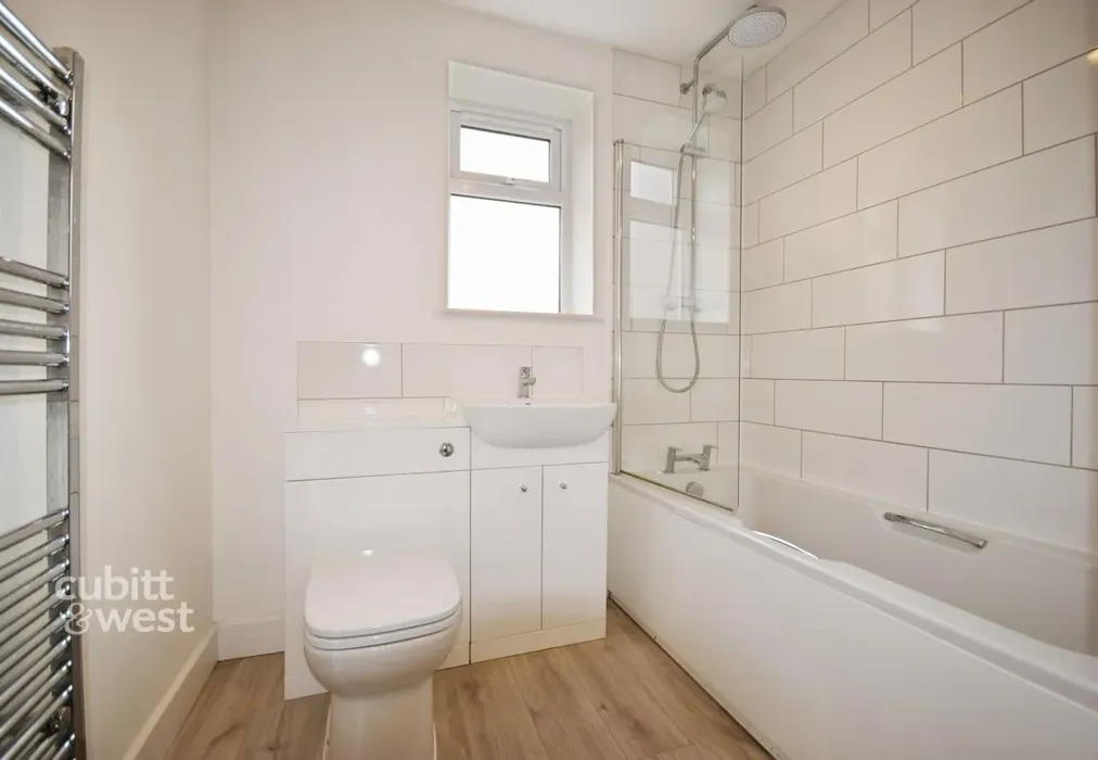 4 Abbeyfield - 3 - Richmond Avenue Bognor Regis PO21 - Wards of Kent