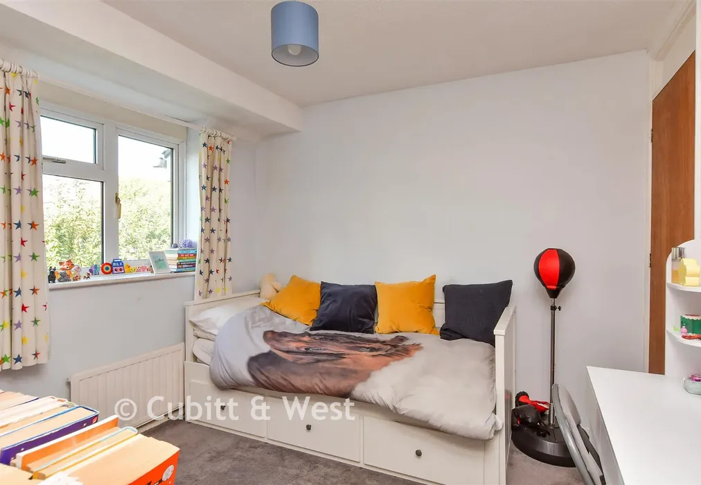 Bedroom 2 - Oakmede Way, Ringmer, East Sussex - Wards of Kent