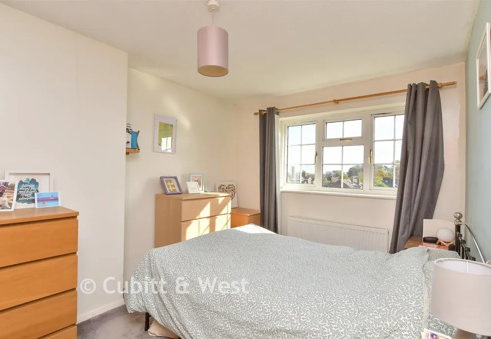 Bedroom 1 - Oakmede Way, Ringmer, East Sussex - Wards of Kent