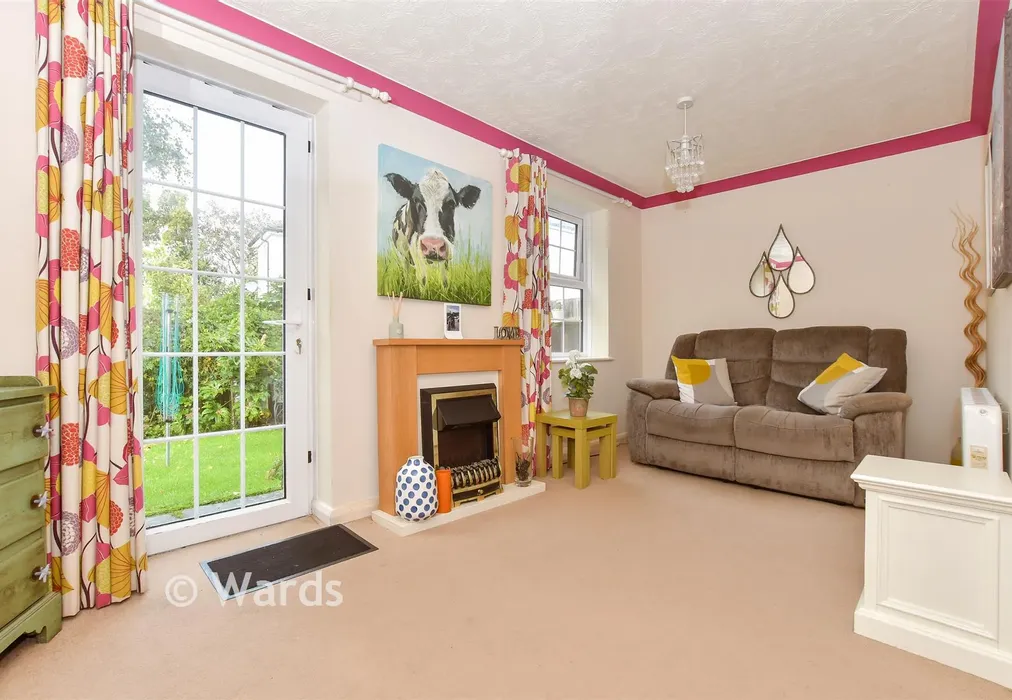 Lounge - Drew Lane, Deal, Kent - Wards of Kent