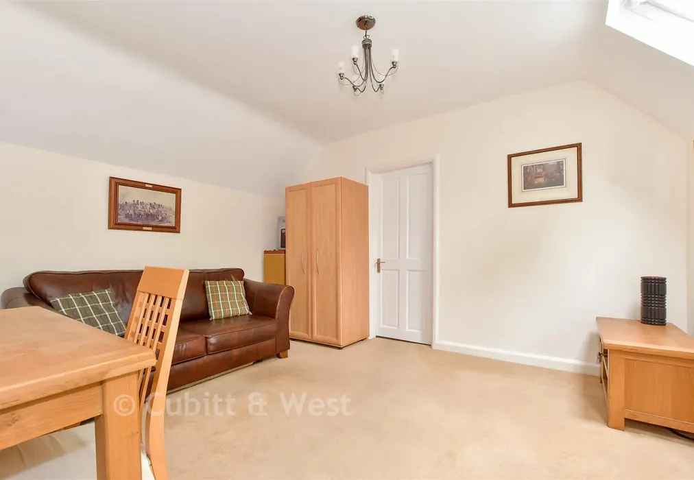 Living Room - Holtye Road, East Grinstead, West Sussex - Wards of Kent