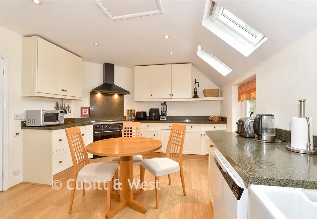 Kitchen - Holtye Road, East Grinstead, West Sussex - Wards of Kent