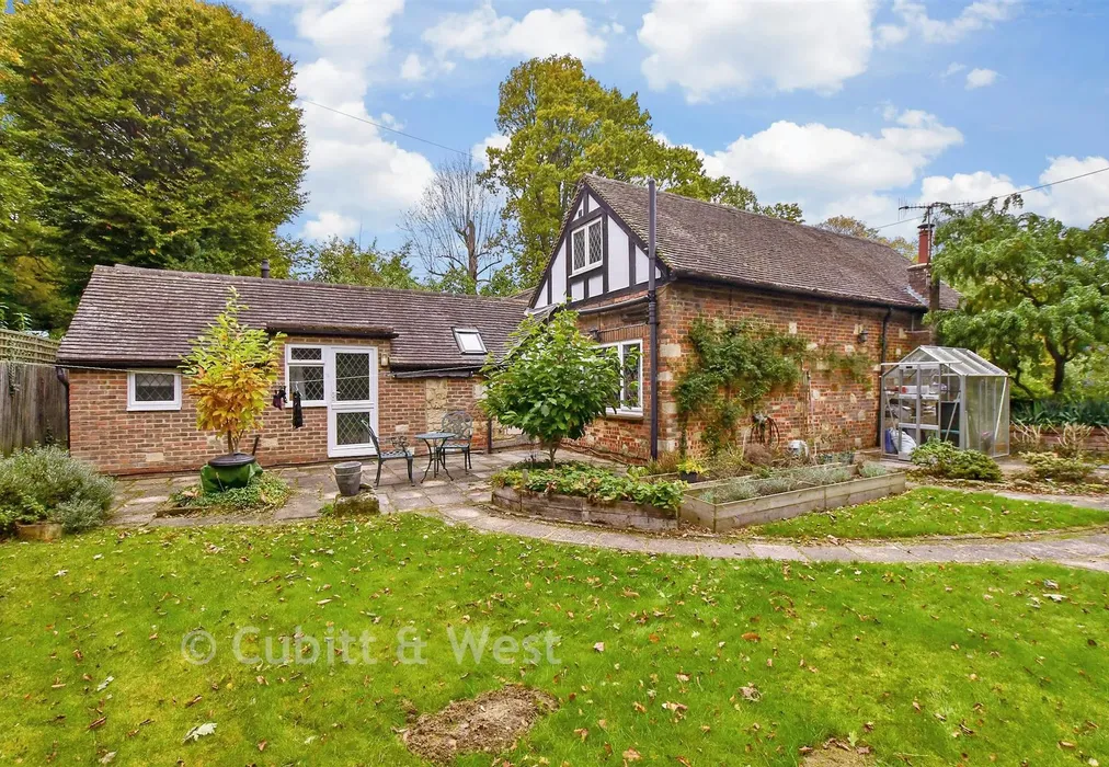 Rear Garden - Holtye Road, East Grinstead, West Sussex - Wards of Kent