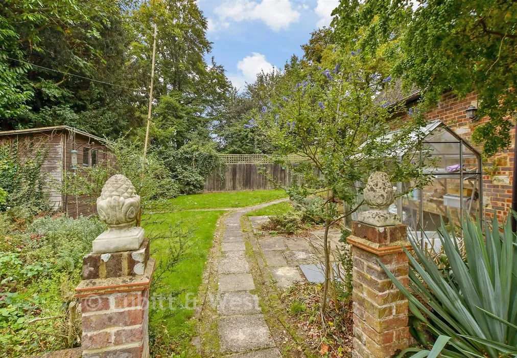 Rear Garden - Holtye Road, East Grinstead, West Sussex - Wards of Kent