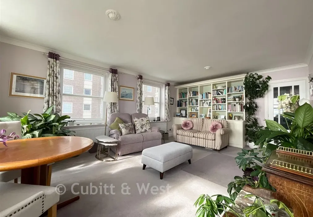 Lounge - West Parade, Worthing, West Sussex - Wards of Kent