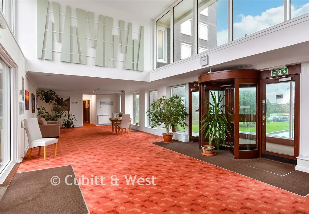 Communal Entrance - West Parade, Worthing, West Sussex - Wards of Kent