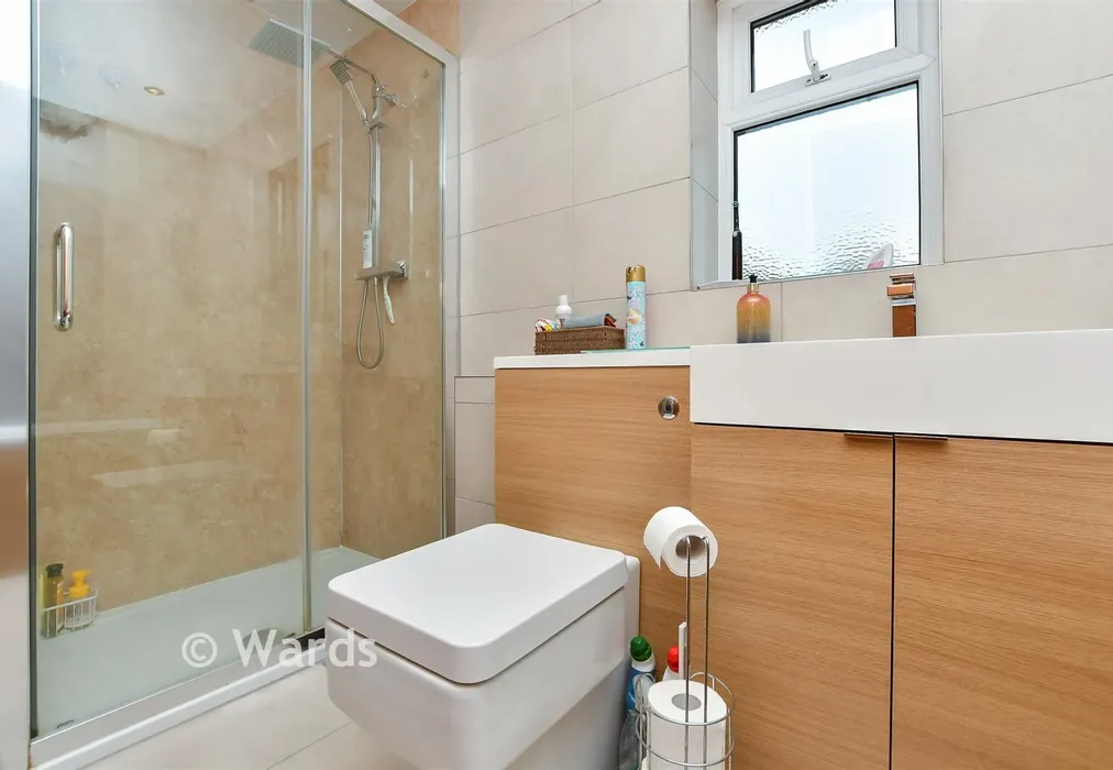 Bathroom - Barrington Crescent, Birchington, Kent - Wards of Kent