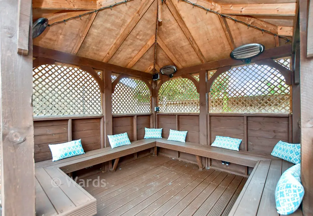 Workshop/Outbuildings - Barrington Crescent, Birchington, Kent - Wards of Kent