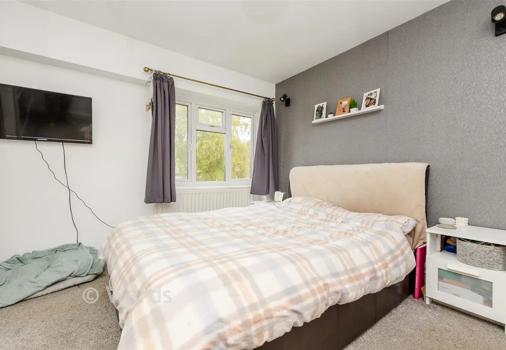 Bedroom 1 - Highview, Vigo, Gravesend, Kent - Wards of Kent
