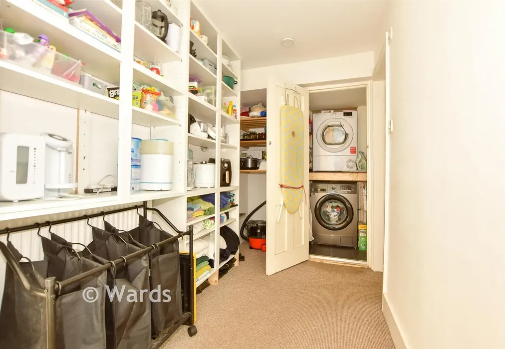 Hallway - Augusta Gardens, Folkestone, Kent - Wards of Kent