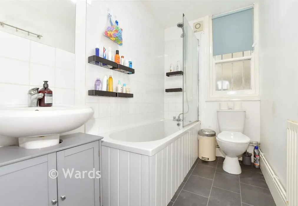 Bathroom - Augusta Gardens, Folkestone, Kent - Wards of Kent