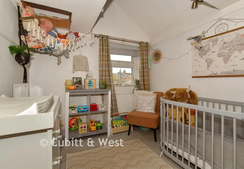 Bedroom 3 - New Street, Horsham, West Sussex - Wards of Kent
