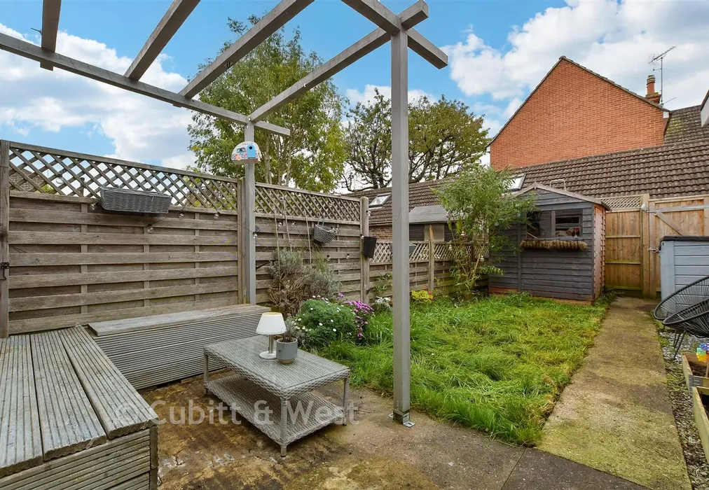 Rear Garden - New Street, Horsham, West Sussex - Wards of Kent