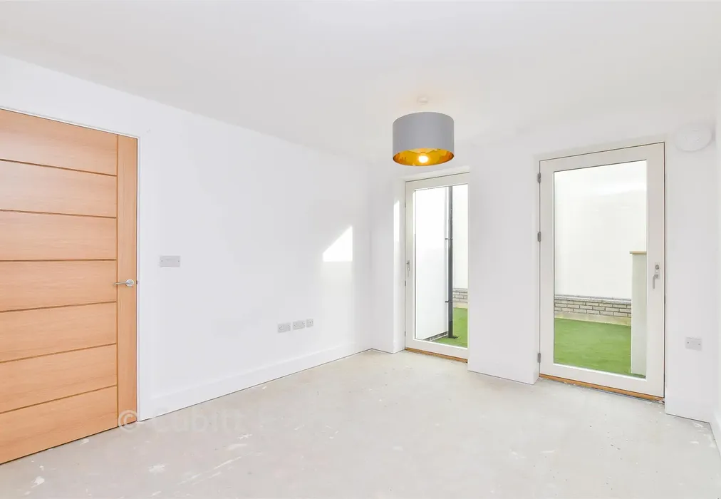 Lounge/ Kitchen - Lowther Road, Brighton, East Sussex - Wards of Kent
