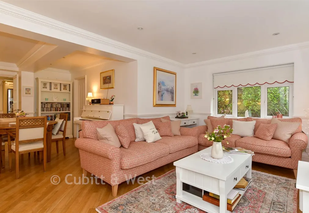 Family Area - Nuthurst Street, Nuthurst, Horsham, West Sussex - Wards of Kent