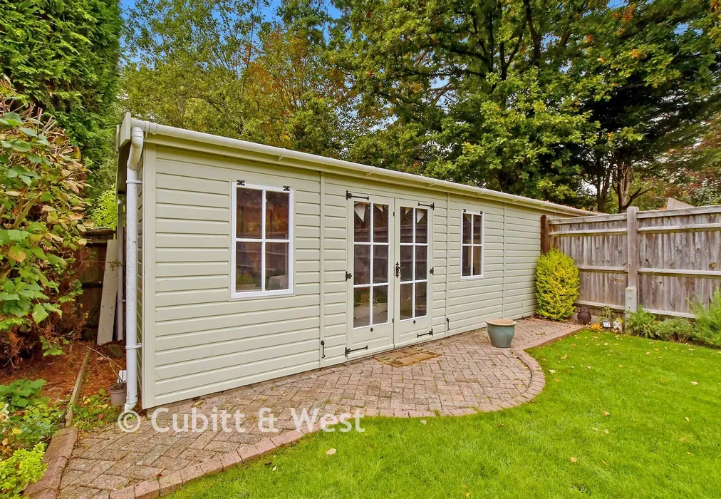 Workshop/Outbuildings - Nuthurst Street, Nuthurst, Horsham, West Sussex - Wards of Kent