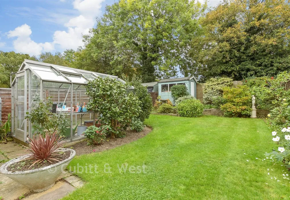 Rear Garden - Shirley Avenue, Redhill, Surrey - Wards of Kent