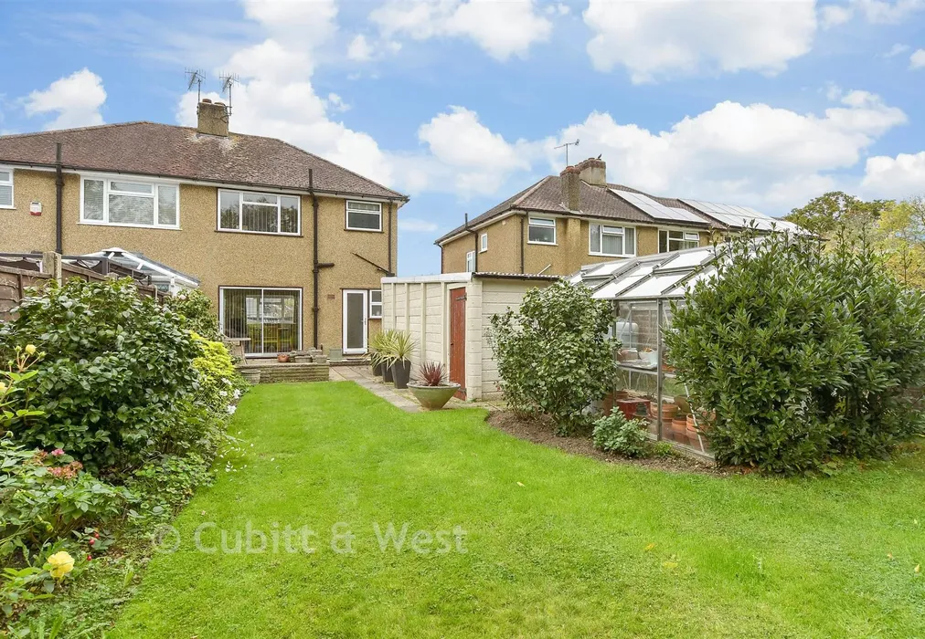 Rear Garden - Shirley Avenue, Redhill, Surrey - Wards of Kent