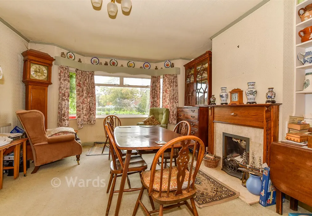 Lounge - Brook Street, Tonbridge, Kent - Wards of Kent