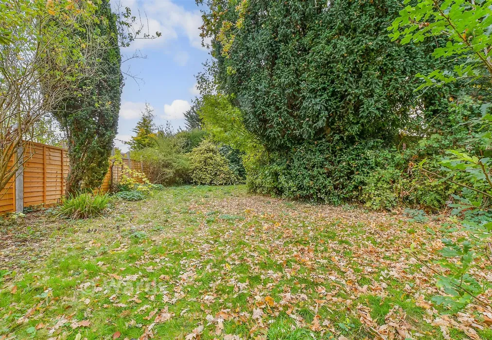 Rear Garden - Brook Street, Tonbridge, Kent - Wards of Kent