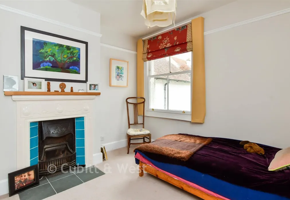Bedroom 2 - The Avenue, Lewes, East Sussex - Wards of Kent