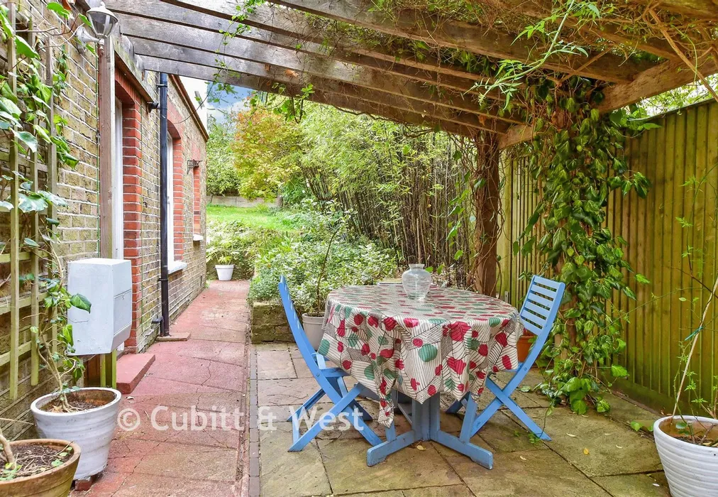 Patio / Decking - The Avenue, Lewes, East Sussex - Wards of Kent