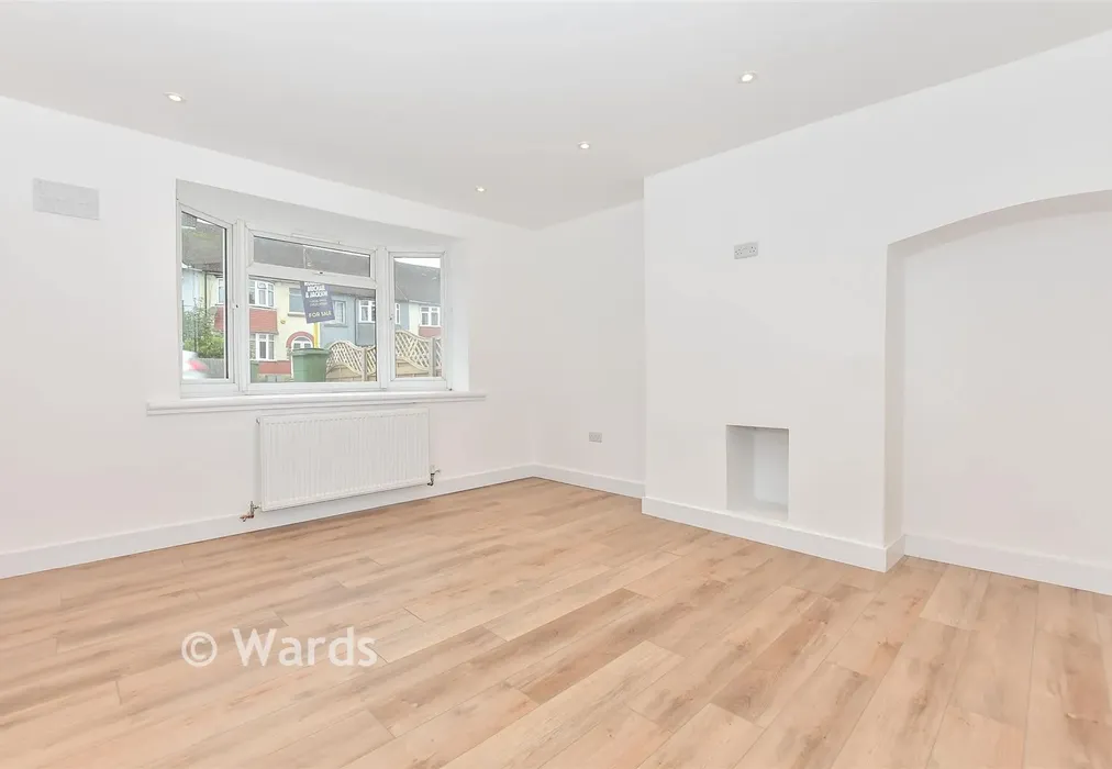 Lounge - West Park Road, Maidstone, Kent - Wards of Kent