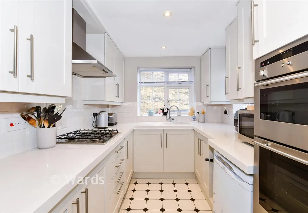 Kitchen - Adam Close, Coxheath, Maidstone, Kent - Wards of Kent