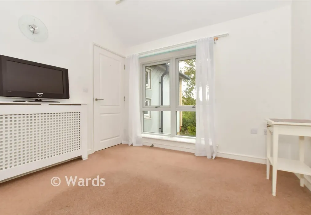 Bedroom 2 - Priory Courtyard, Ramsgate, Kent - Wards of Kent