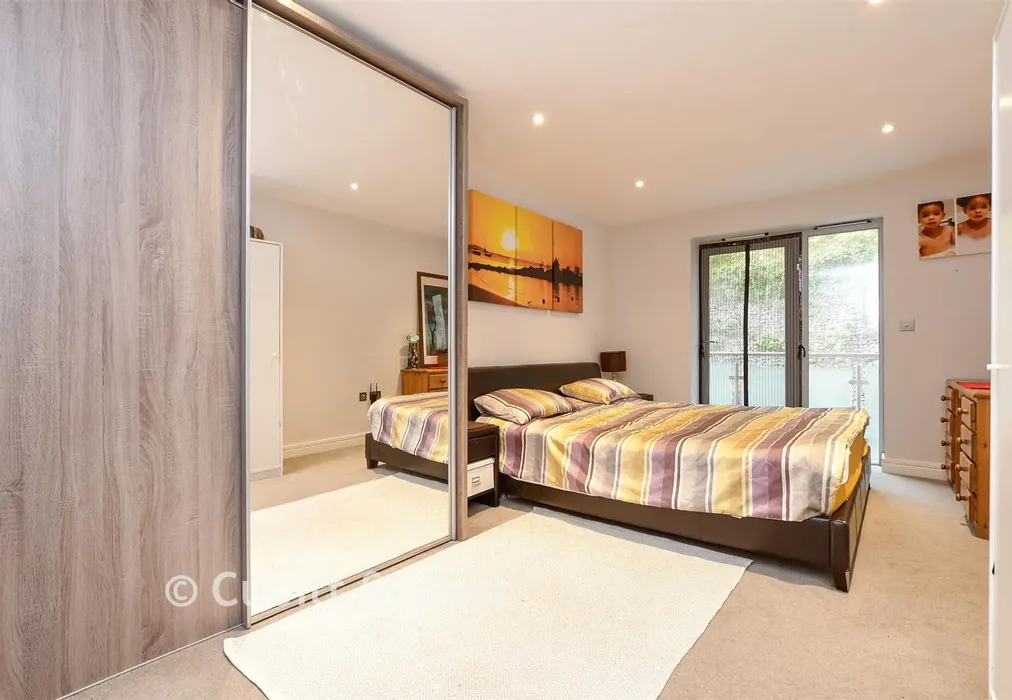 Bedroom 1 - Croydon Road, Caterham, Surrey - Wards of Kent