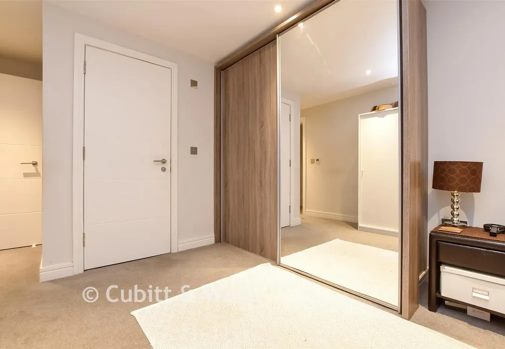 Bedroom 1 - Croydon Road, Caterham, Surrey - Wards of Kent