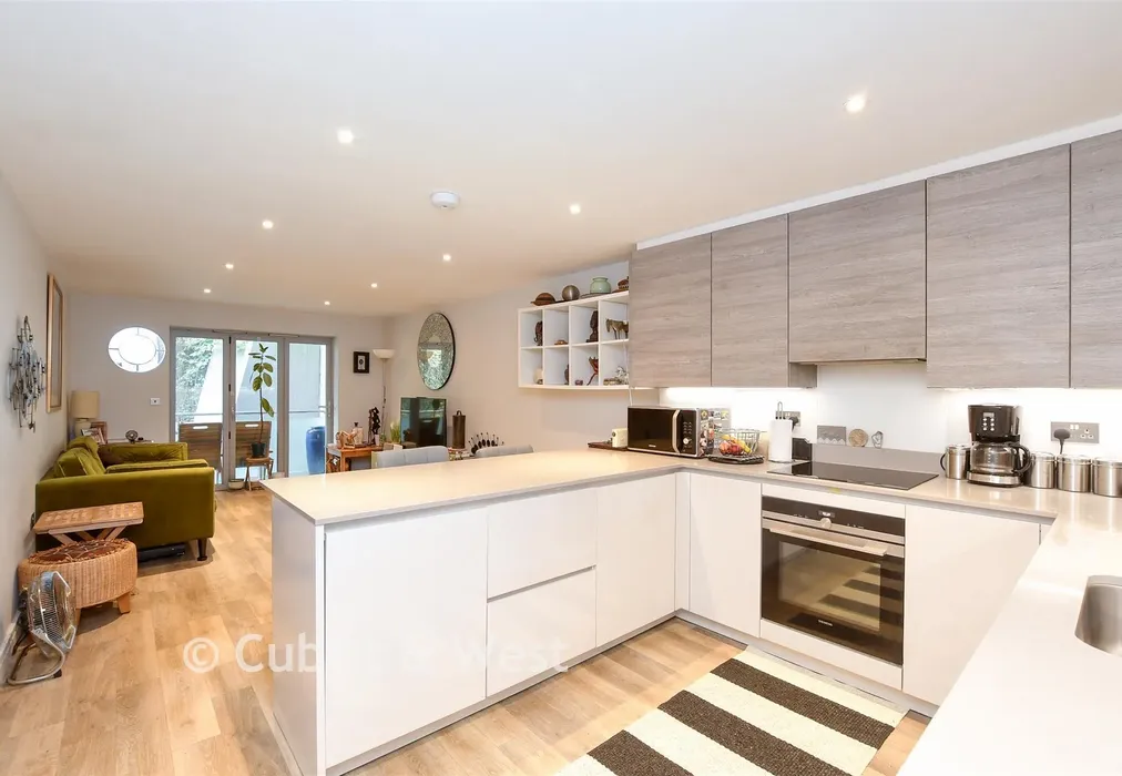 Kitchen Lounge/Diner - Croydon Road, Caterham, Surrey - Wards of Kent
