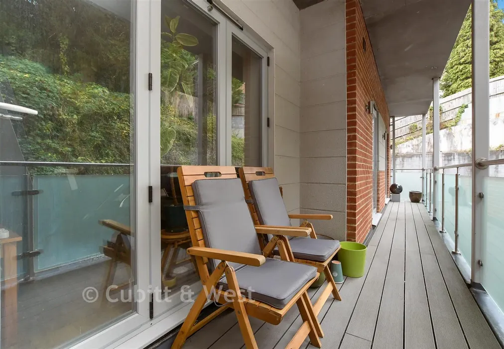 Balcony / Terrace - Croydon Road, Caterham, Surrey - Wards of Kent