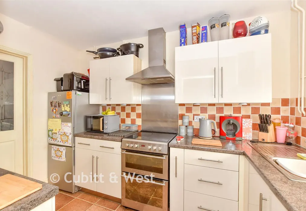 Kitchen - Knox Road, Havant, Hampshire - Wards of Kent