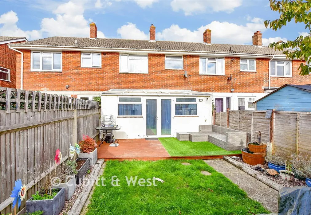 Rear Garden - Knox Road, Havant, Hampshire - Wards of Kent