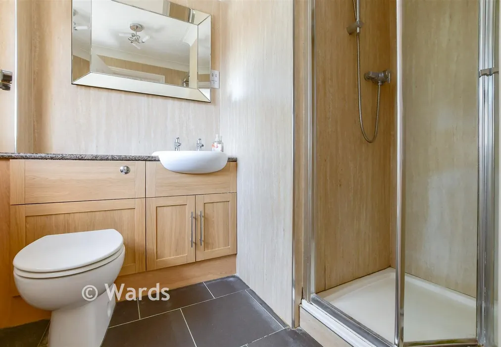 En-Suite - Arolla Road, Herne Bay, Kent - Wards of Kent