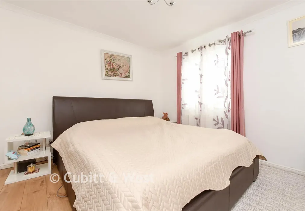 Bedroom 1 - Woodlands Road, Redhill, Surrey - Wards of Kent