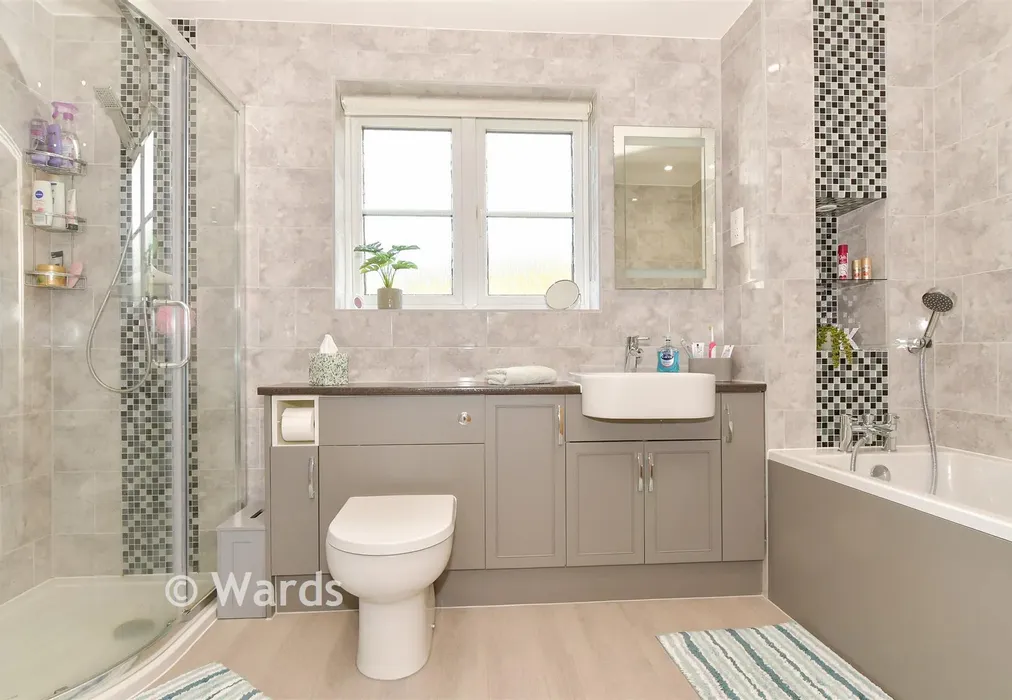 En-Suite Bathroom - Court Tree Drive, Eastchurch, Sheerness, Kent - Wards of Kent