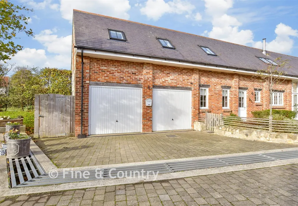 Driveway/Parking - Sandown Road, Bembridge, Isle of Wight - Wards of Kent