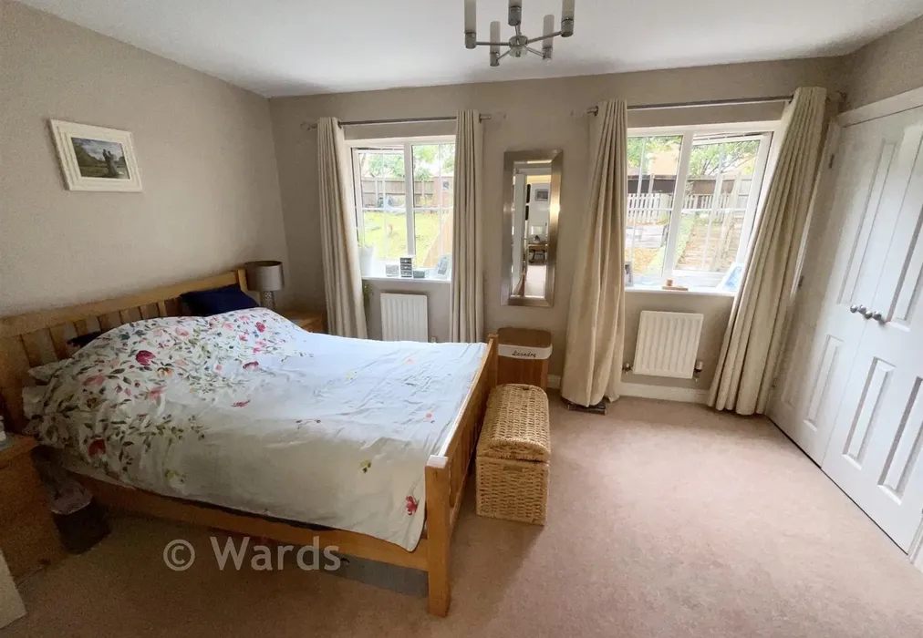 Bedroom 1 - Finch Close, Faversham, Kent - Wards of Kent
