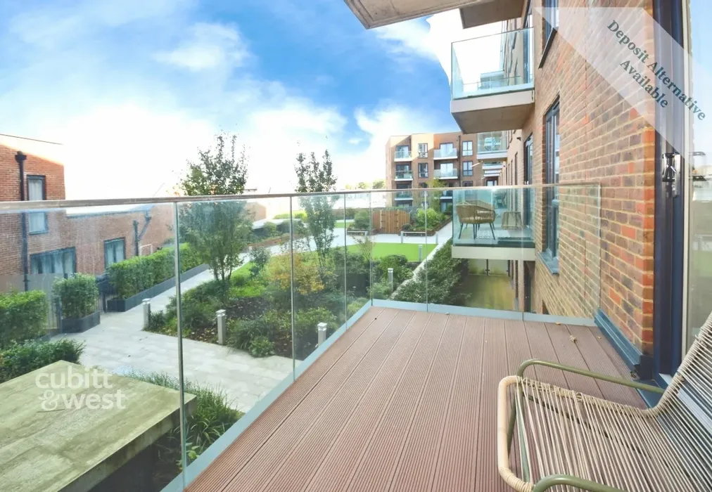 Balcony - Elizabeth Place 52 Queens Road RH19 - Wards of Kent